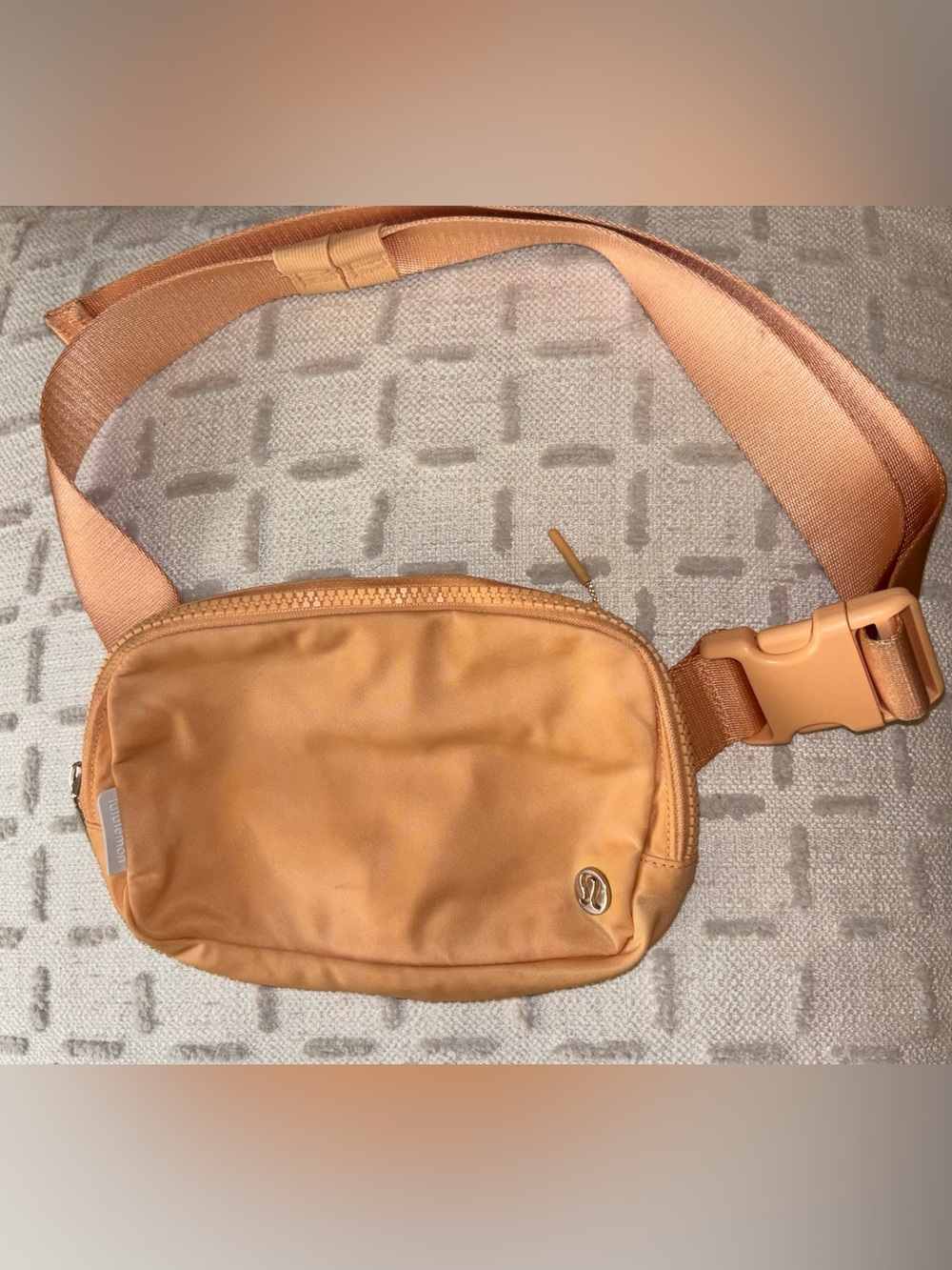 Lululemon Everywhere Belt Bag Summer Glow Rare Color NEW